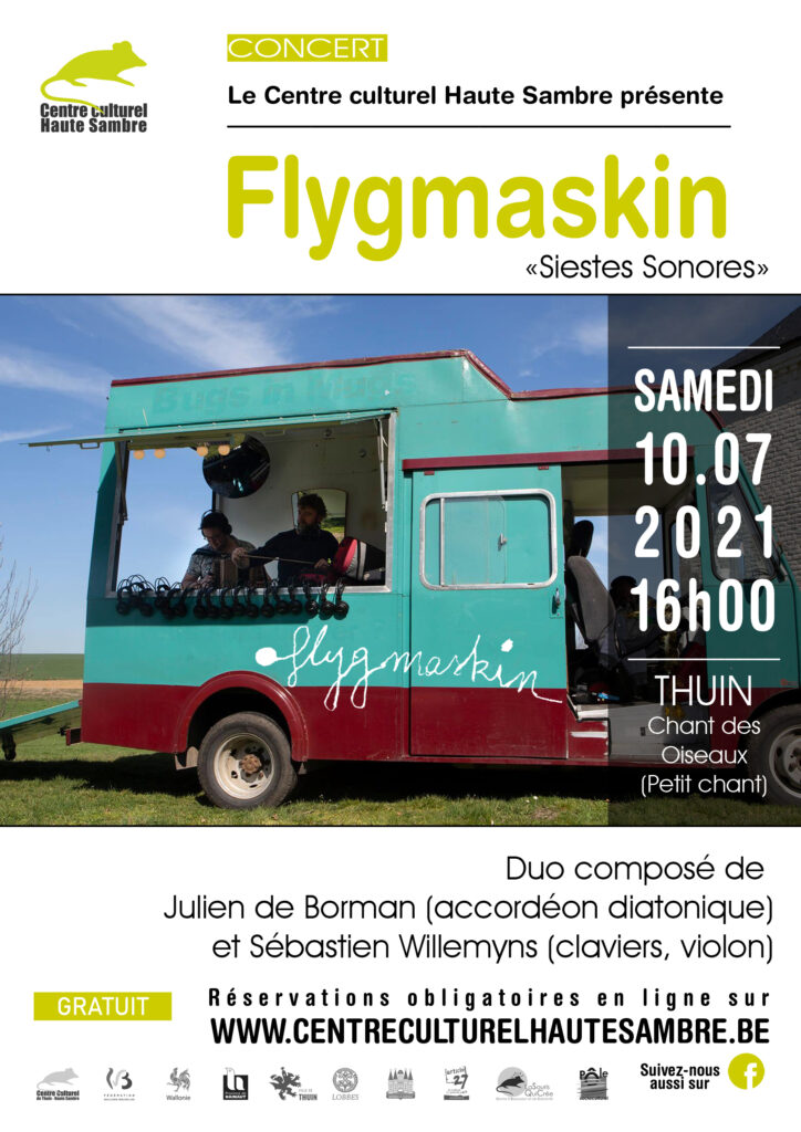 Flygmaskin, littéralement machine volante. On peut y lire le souffle du vent, le voyage qui fait fi de ce que le visible masque. On peut y entendre l’appel sensible de l’errance. La machine, c’est le son, précis, fluide. Le combustible? Ce mélange singulier des claviers, les dialogues essentiels entre l’accordéoniste, le claviériste et le silence. Une invitation subtile à respirer, à prendre le temps de prendre le large. Il s’agit de l’écoute d’un concert au casque sans fil, plein air. Les deux musiciens sont sur un petit camion. Le public est libre de déambuler, dans un rayon de quelques centaines de mètres autour des musiciens. de flâner dans la ville.. Les casques, l’espace, la musique, forment alors le fil, à la fois fugace et puissant. Le lieu et la musique s’entremêlent, se subliment. Et si on suit ce fil, il nous invite à un voyage vers l’intime, l’art, la poésie urbaine. Chacun à son rythme. Distribution: Sébastien WILLEMYNS: claviers, violon, composition Julien DE BORMAN : accordéon diatonique, composition Textes de Muriel DE BORMAN Son : Renaud CARTON / Matthieu CHEMIN Alice CARPENTIERS: L'univers (le camion!)